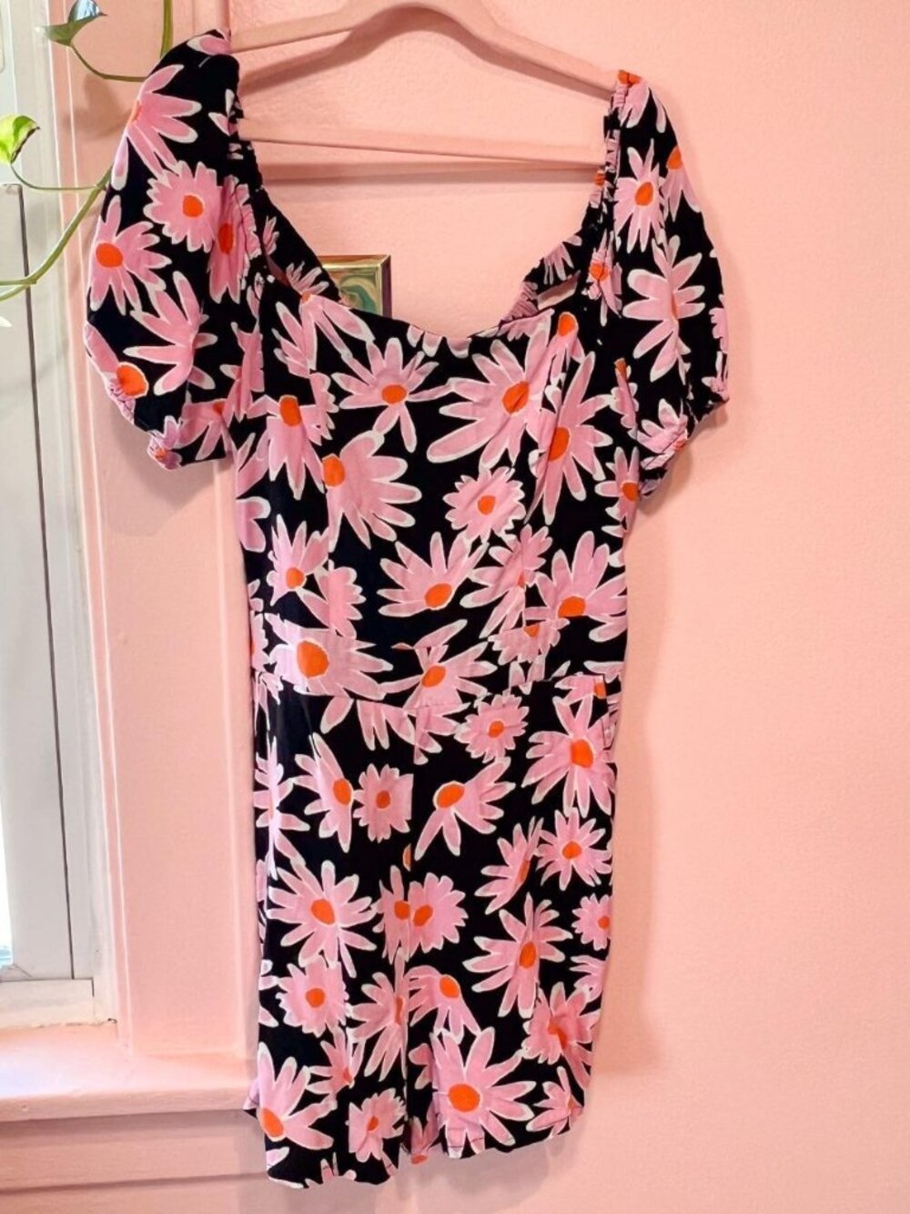 Women’s Black Floral Romper Medium